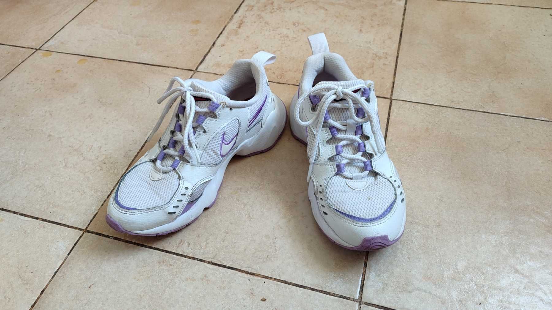 Кросівки Nike оригінал на 36,5-37 розмір