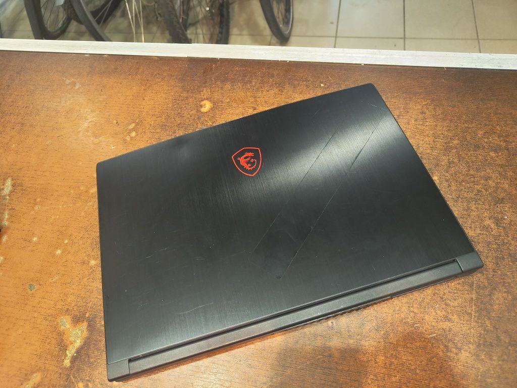 Laptop gamingowy MSi MS-16R3 i5 16/256SSD GTX1050
