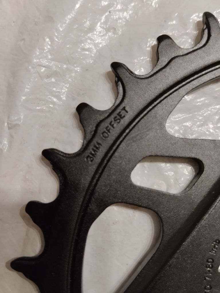 Vendo selins de bicicleta e prato sram