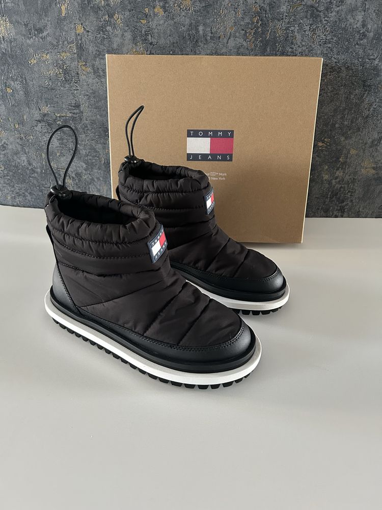 Tommy Jeans botki śniegowce czarne wygodne idealne na chlodniejsze dni