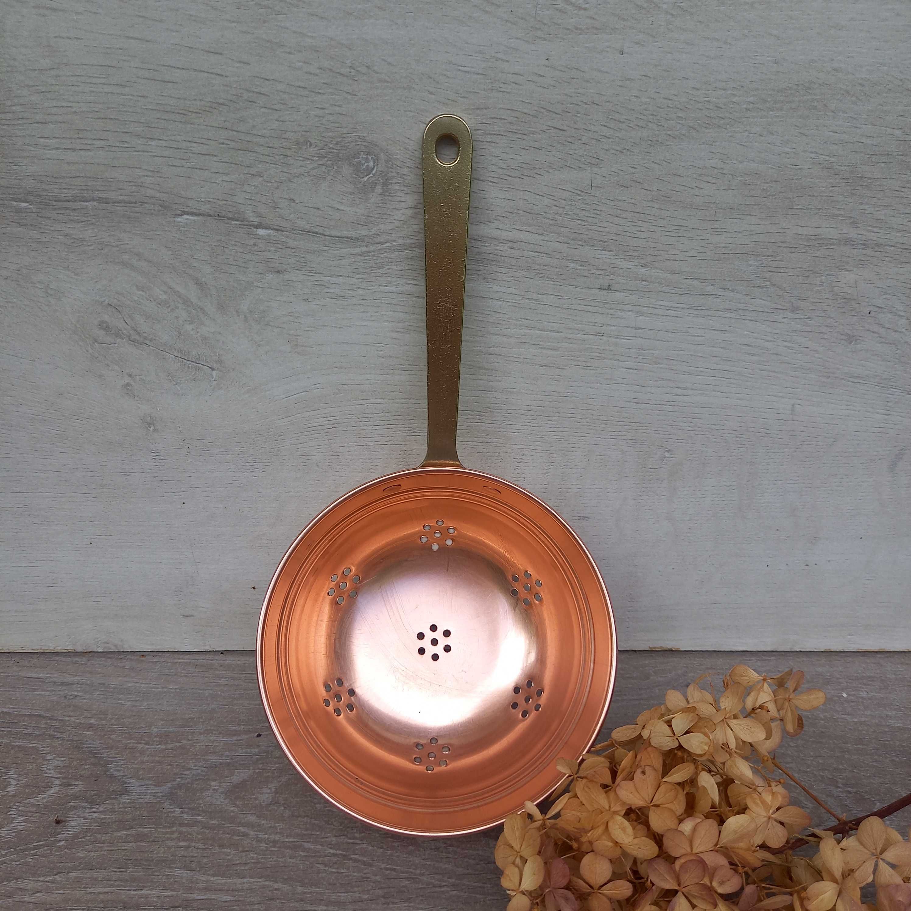 Durszlak miedziane sitko z mosiężną rączką śred. 14 cm