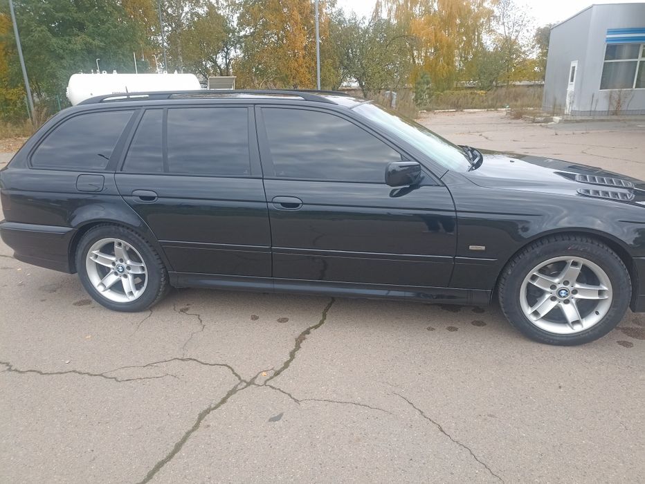 Продам BMW 5 E39 2.2 бензинОбмін на менше авто Автомат