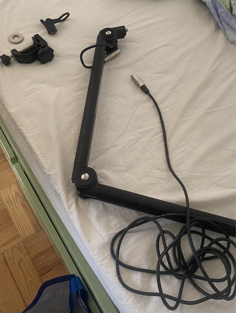 Suporte Microfone - Millenium Ds200 Black