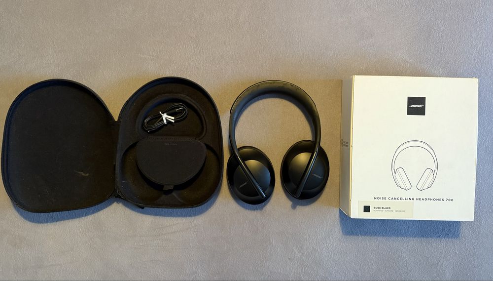 Bose 700 Noise Cancelling Headphones Black