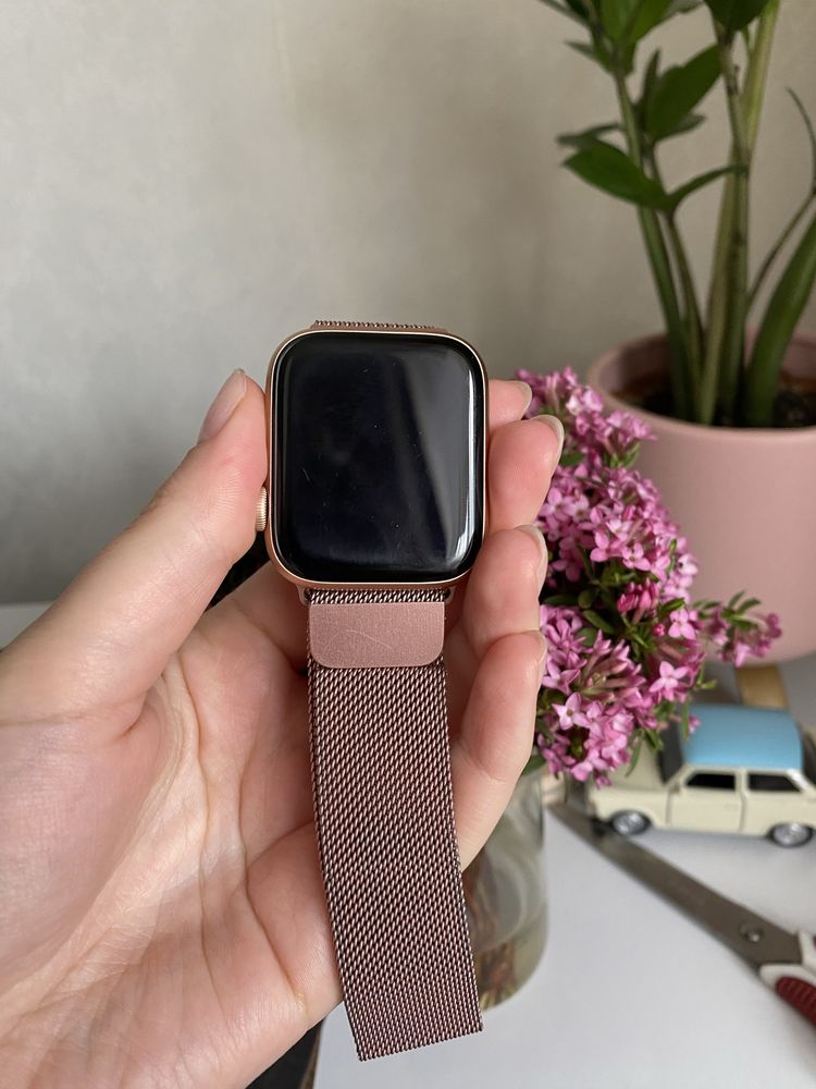 Apple Watch SE Gold