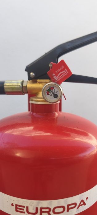 Extintor de 6Kg com suporte