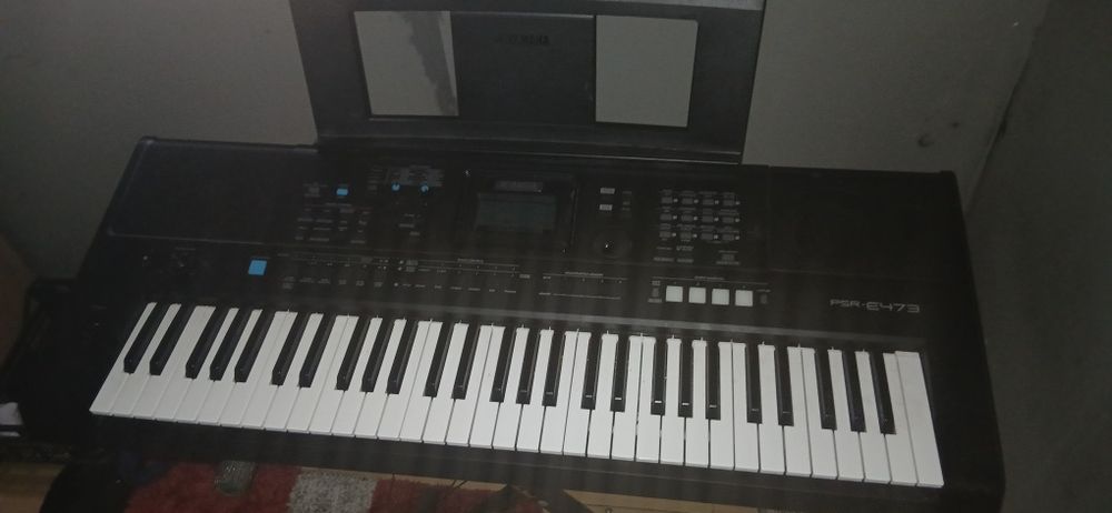 Piano yamaha Psr-E473