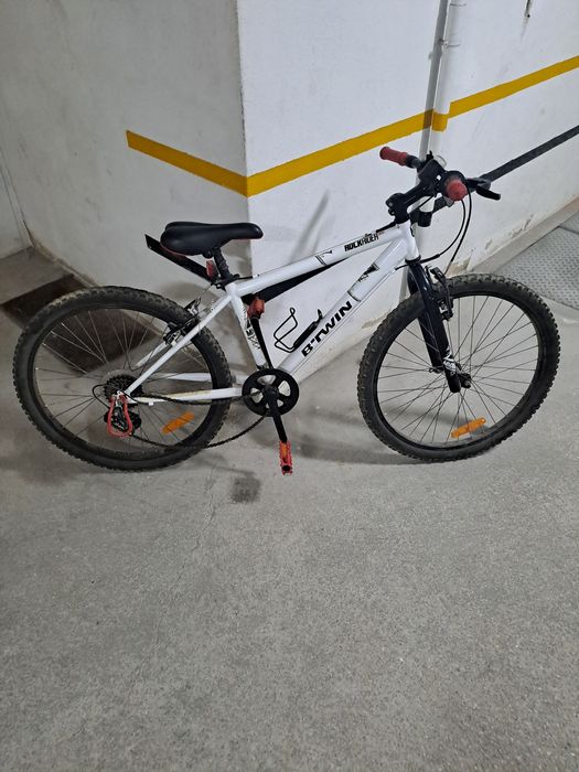 Bicicleta. B - TWIN