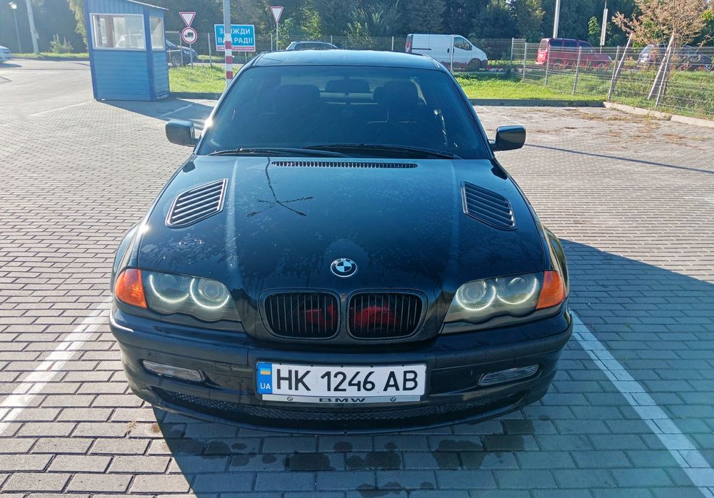 Продам BMW 320i 2.0л
