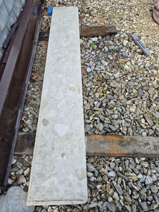 Parapet wewnętrzny aglomarmur