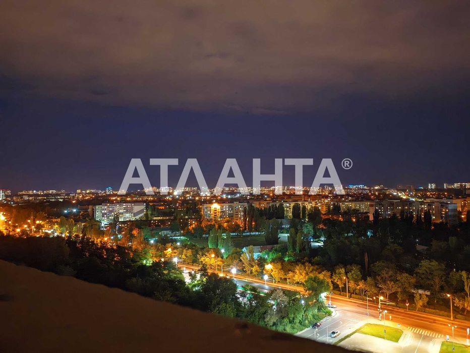 Двухкомнатная квартира в новом современном доме из красного кирпича