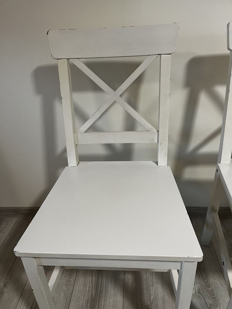 Krzesła EJBY biały JYSK + stół IKEA MELLTORP biały