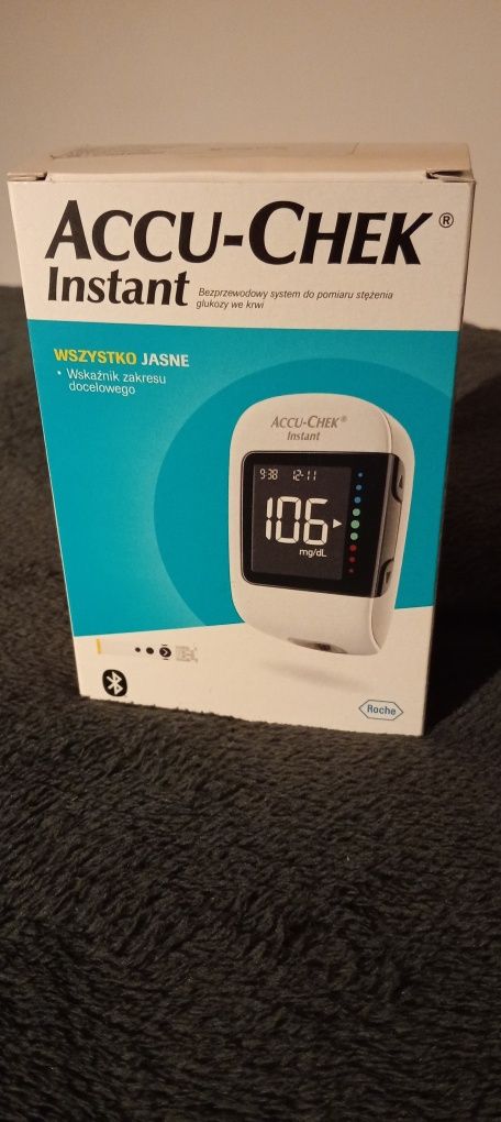Glukometr Accu-Chek Instant