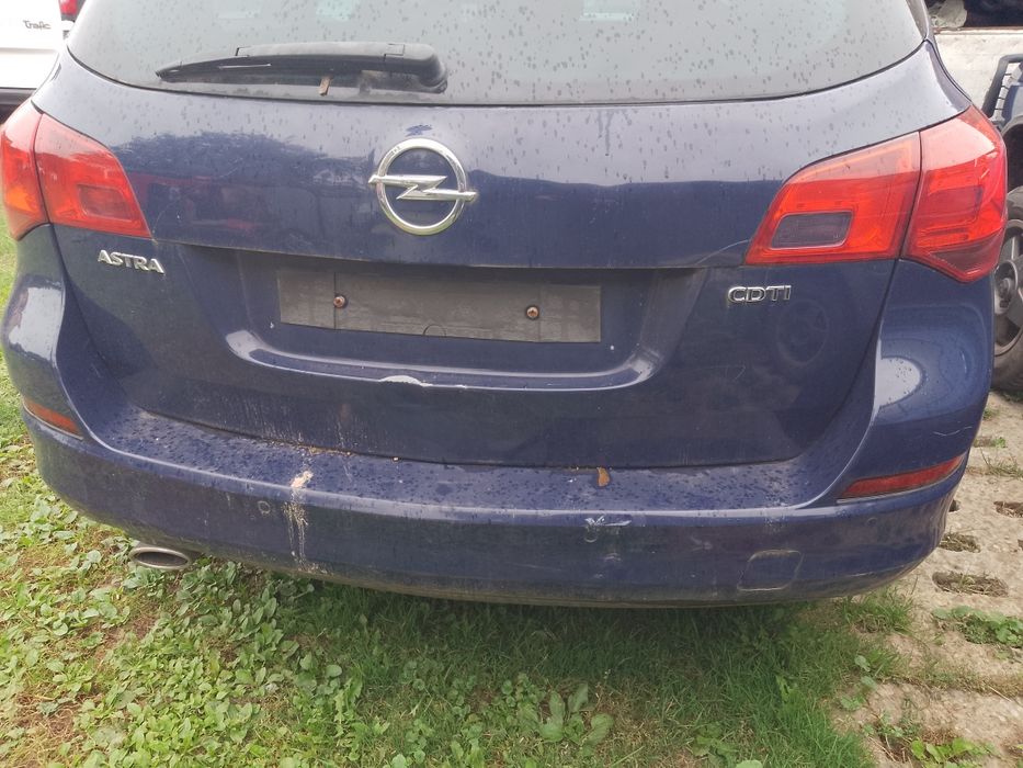 Opel Astra j 2.0 CDTI 2011