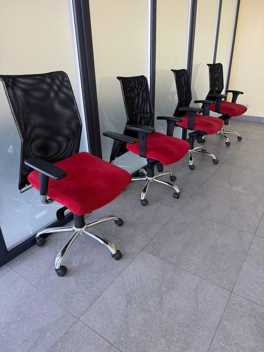 Большие столы кресла менеджера