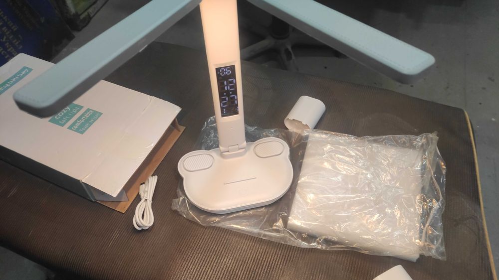 Світлодіодна настільна лед лампа з Акумуляторною батареєю