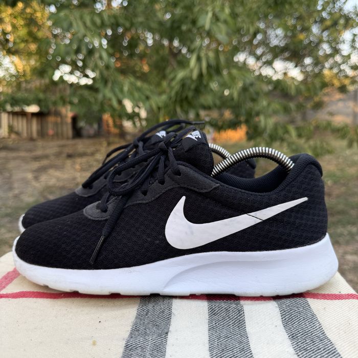 Кроссовки Nike Tanjun Black/White, 40 размер, Оригинал, Кросівки