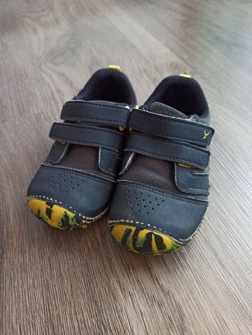 adidasy dziecięce decathlon rozm. 23