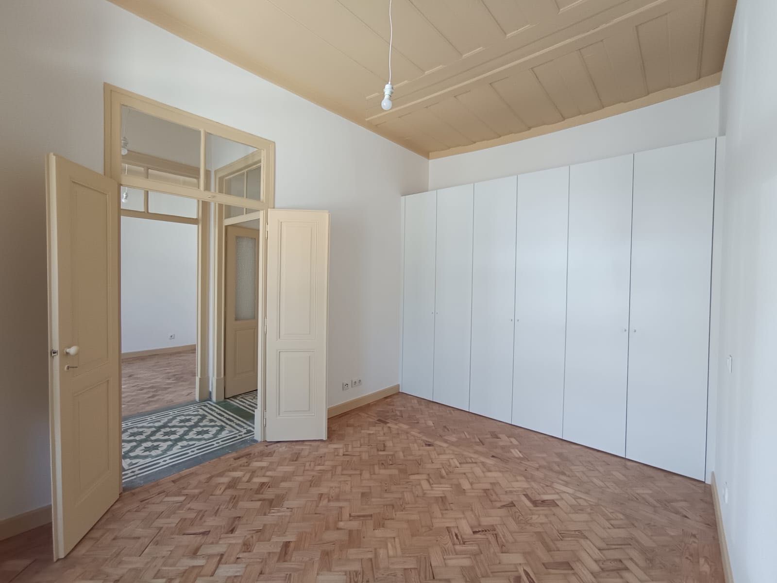 Casa típica algarvia renovada T2+1 com logradouro