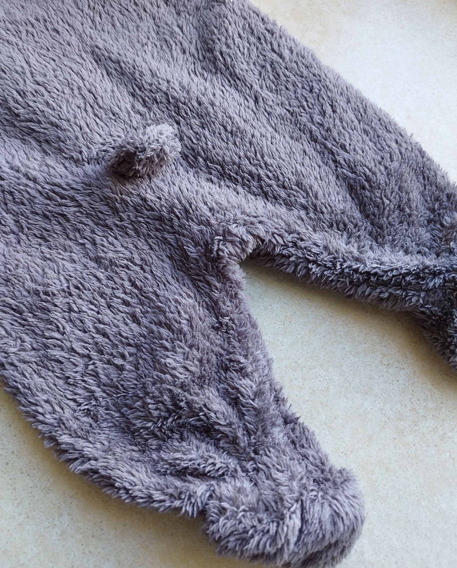 Pierwszy misiowy przejściowy kombinezon z kapturem wyprawka H&M r.56