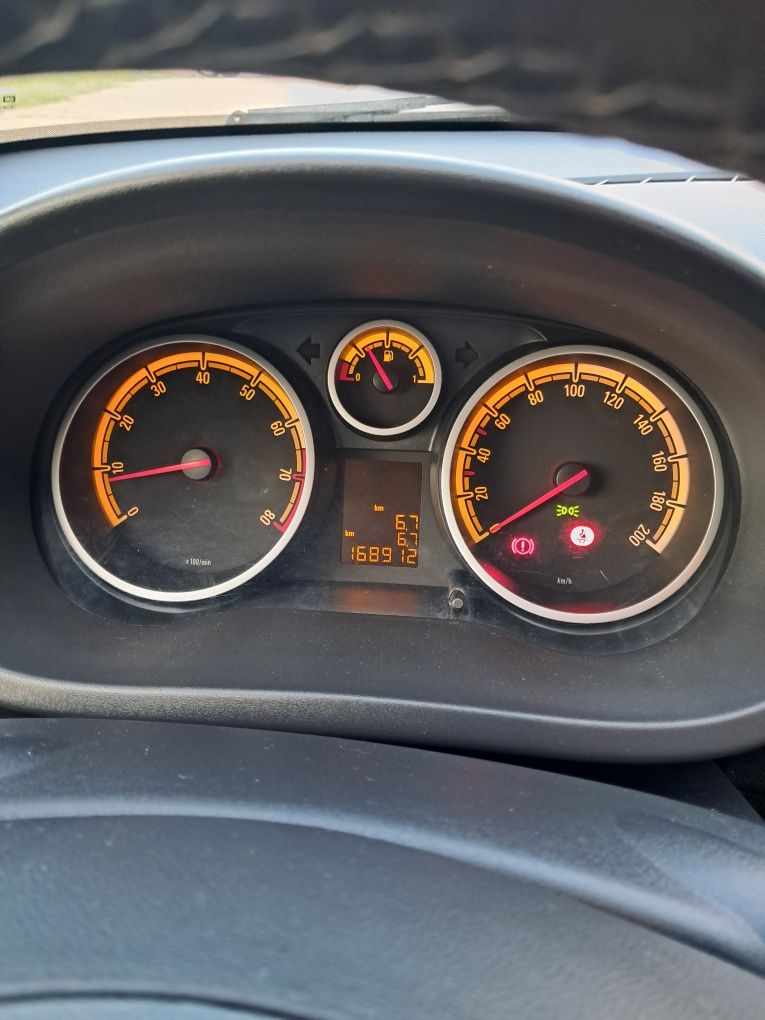 Opel Corsa D 1.2 69KM 2010r wersja na 111 lecie Opla