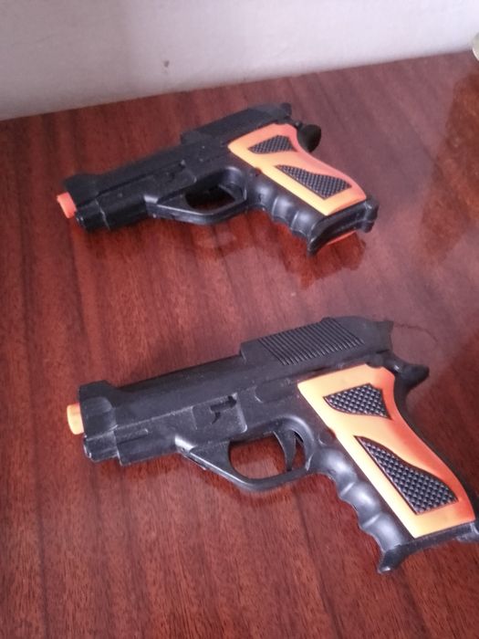 Продам два пистолета