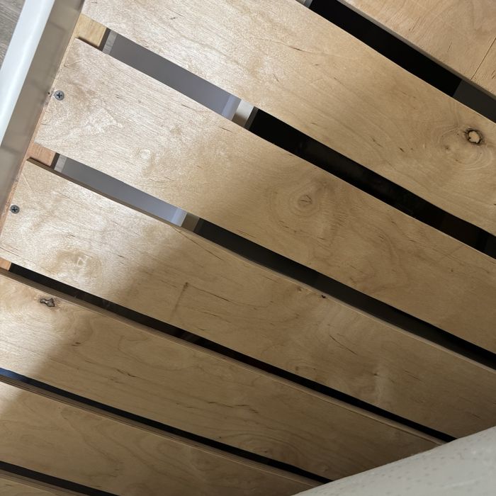 Терміновий продаж!Ліжко 140*200 см з матрасом