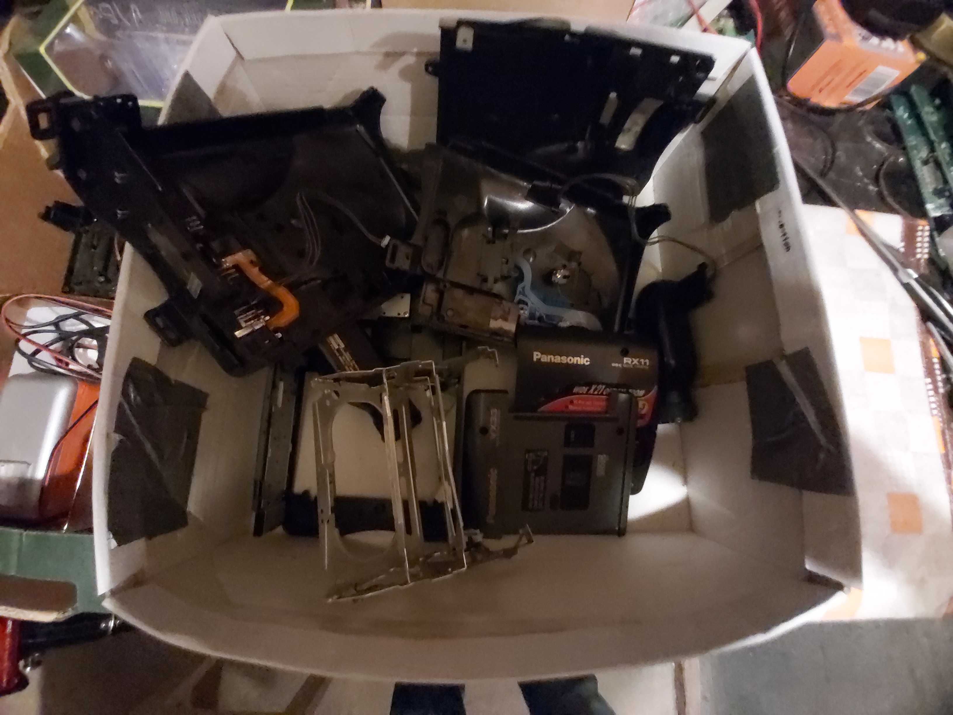 Kamera Panasonic VHS-C walizka części oraz podzaspołów