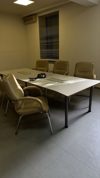 Офісні Меблі Крісла Столи кутовий стіл тумба шафа стеллаж пуф стул