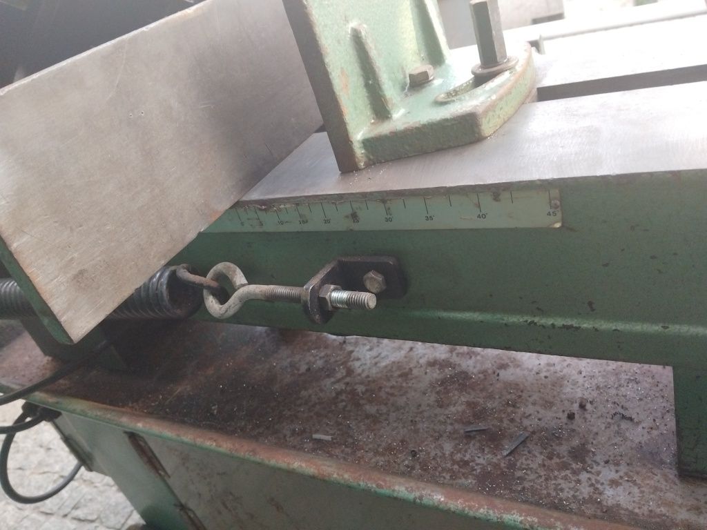 Serrote de fita para cortar ferro