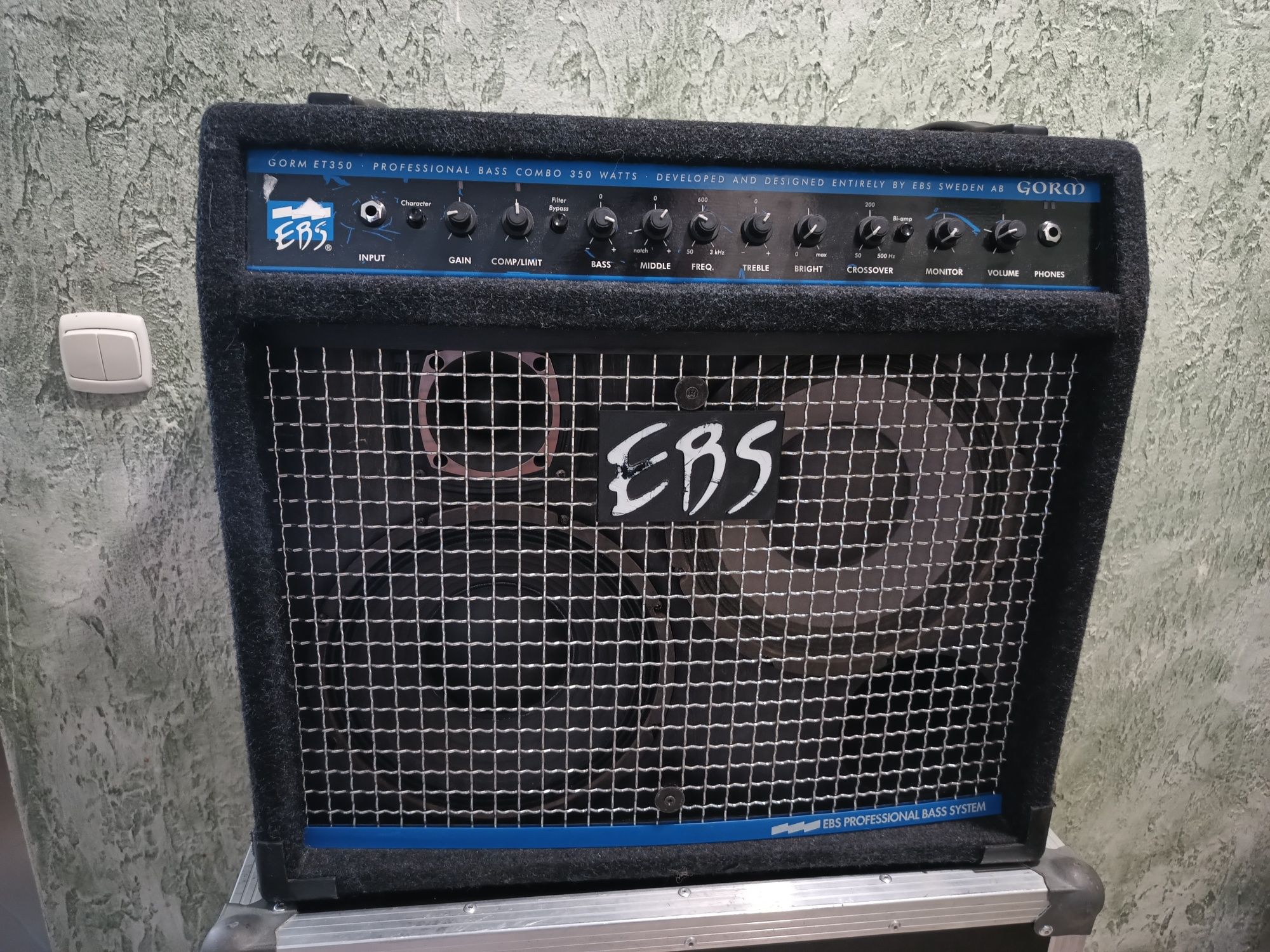 Wzmacniacz basowy  EBS GORM ET-350 2x10' 350W