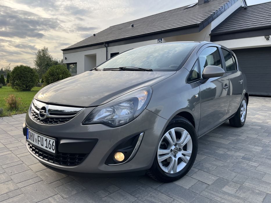 Opel Corsa 1.2  benzyna 2014 rok cosmo