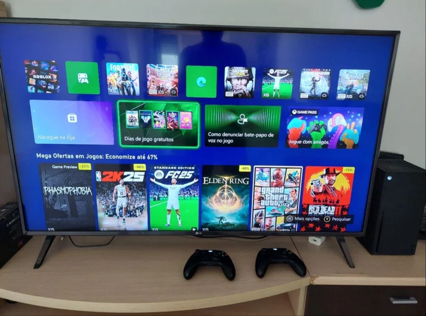 Xbox One Series X + 2 Comandos