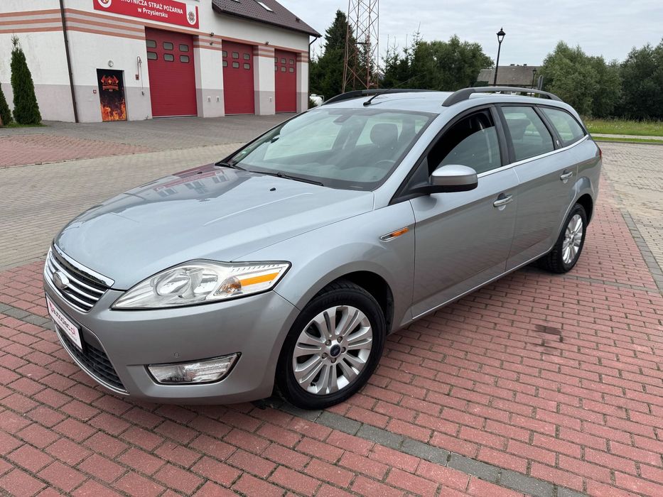 Ford Mondeo 2.0 145km Ghia Navi opłacony