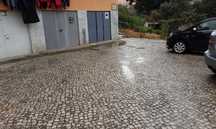 Arrendo garagem com 36m2 portão direto para a rua, centro  mem martins