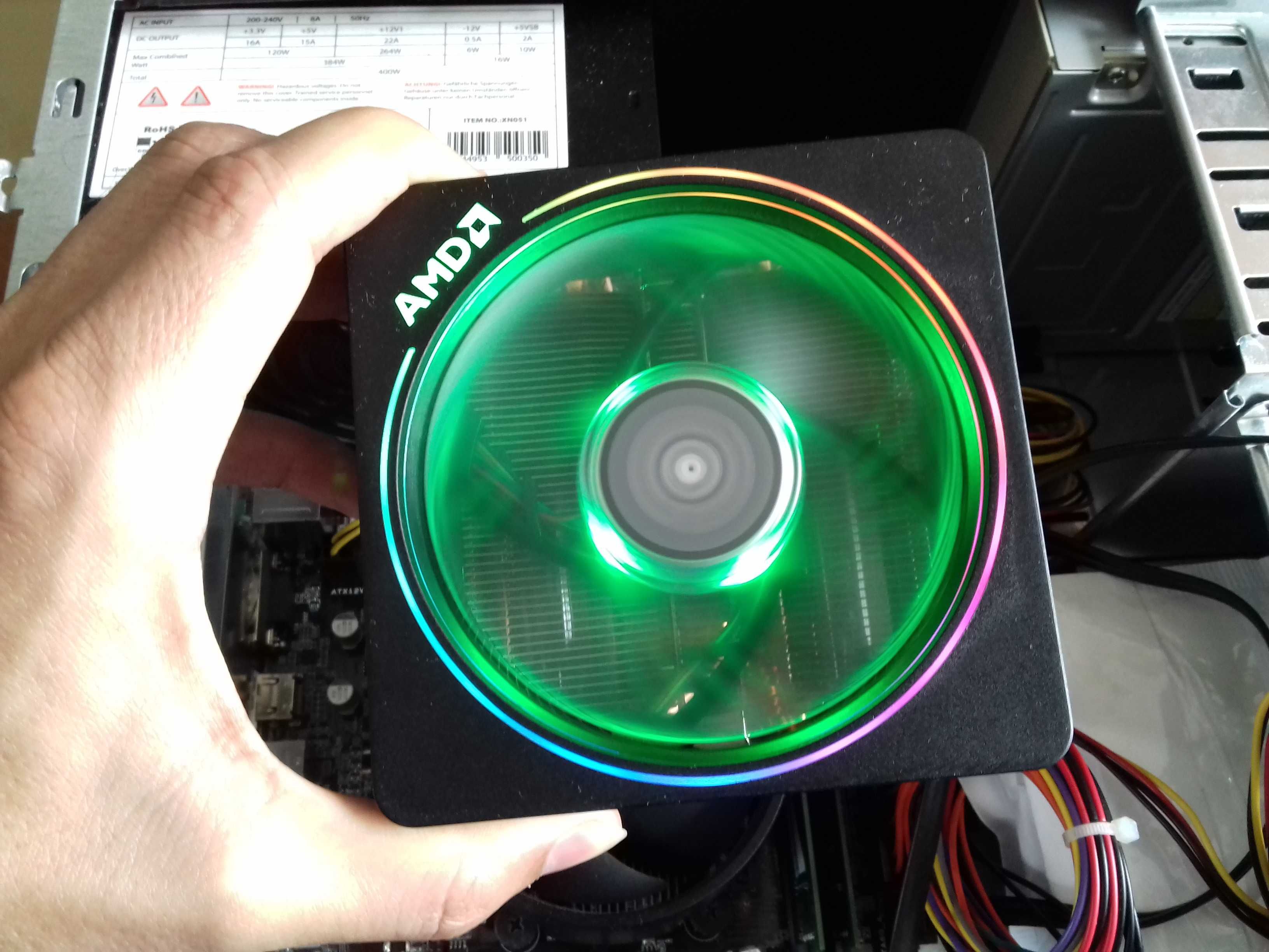 AMD Wraith Prism chłodzenie z kablami do kontroli oświetlenia ARGB, CP