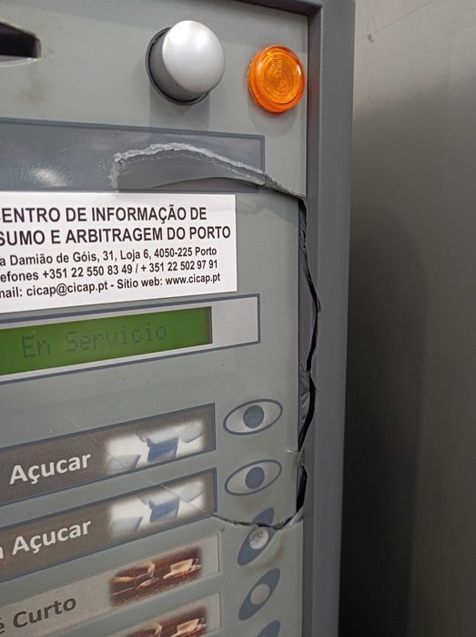 Máquina vending Necta Brio 250