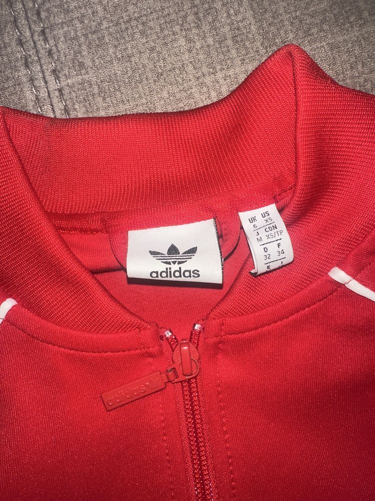 Жіночий костюм adidas