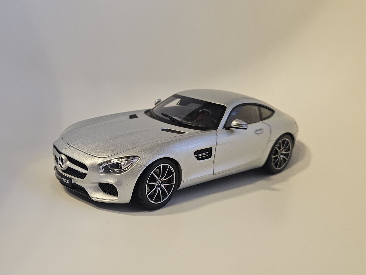 Mercedes AMG GTS NOREV 1:18