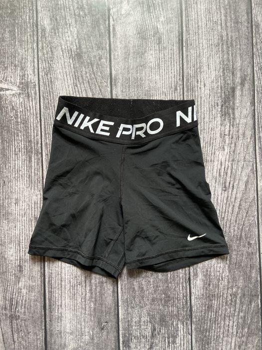 Спортивні компресійні шорти nike pro