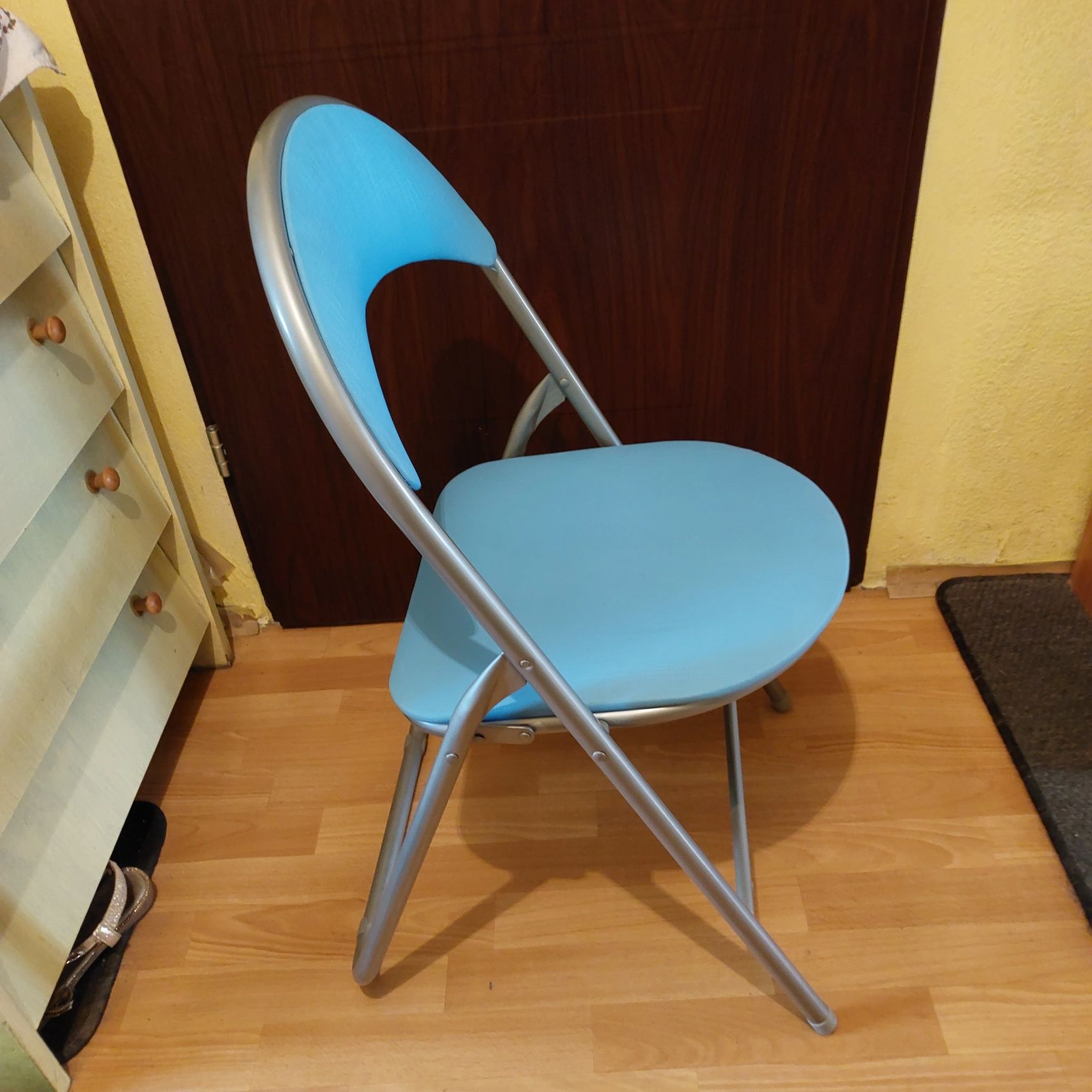 Krzesełka 2 szt metalowe, składane, siedzisko miękkie, Nowe