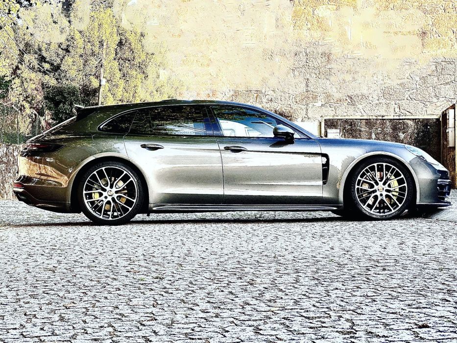 Porsche Panamera Sport Turismo 4 E-Hybrid