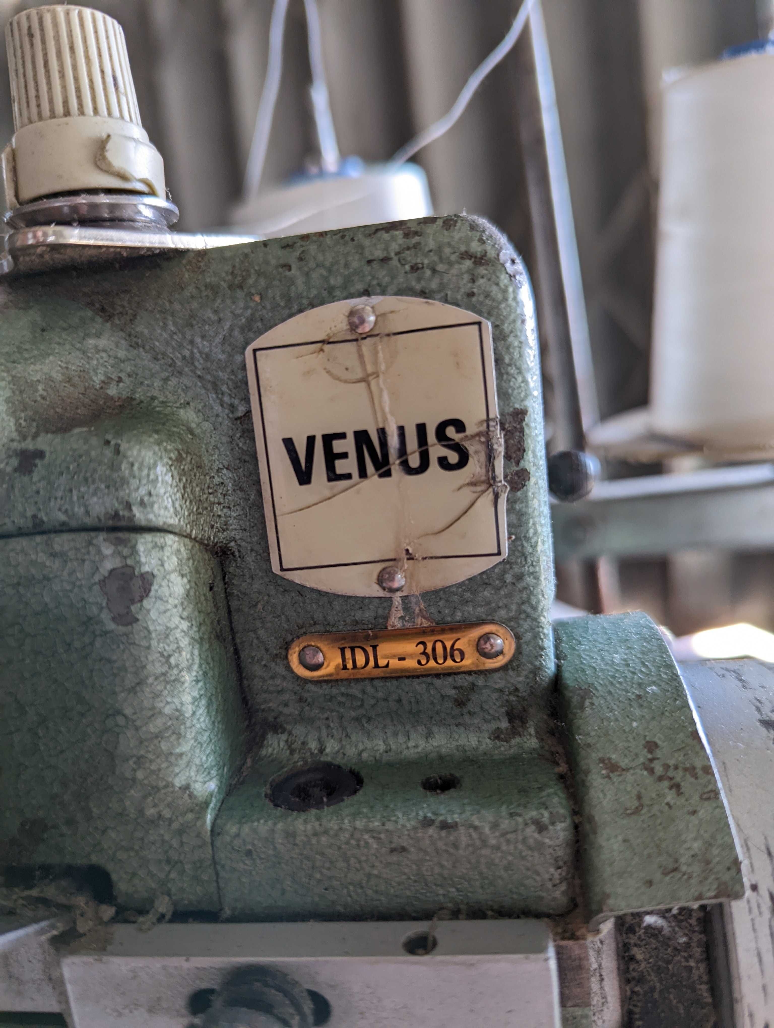 Máquina de Costura Venus, modelo IDL-306