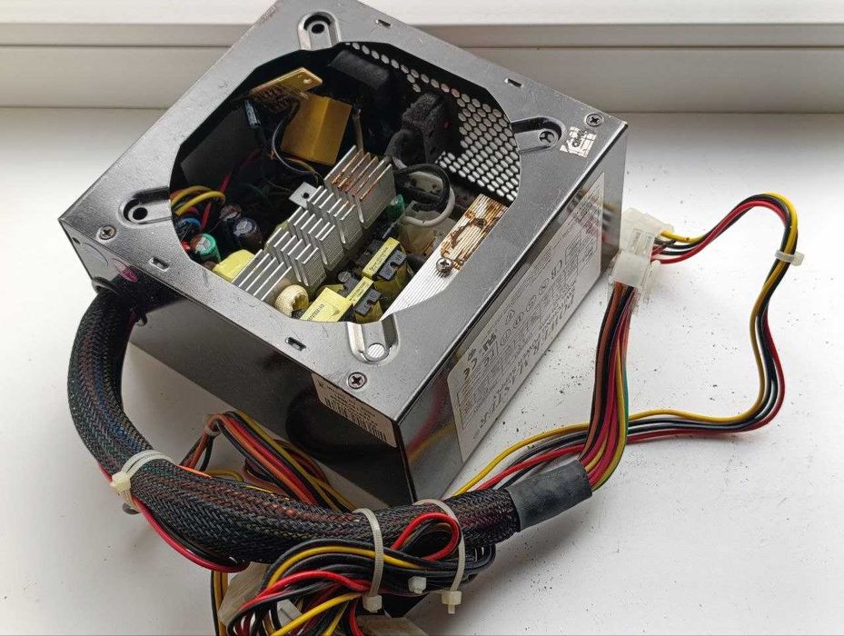 Блок питания. Модель:РМ-400ТВ.