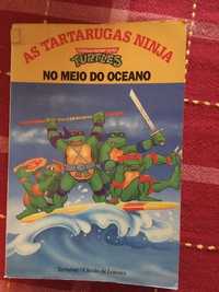 Livro da coleção As tartarugas ninja no meio do oceano