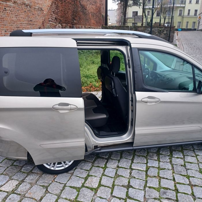 Sprzedam ford tourneo Courier 1.0 benzyna