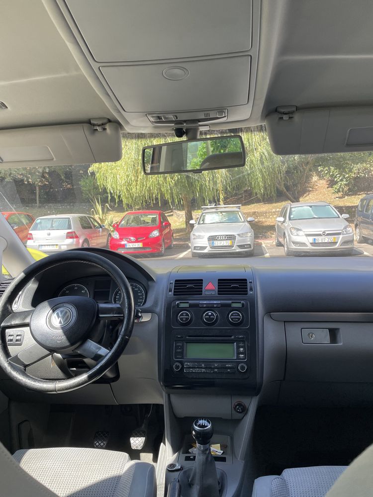VW Touran 2004. 284000km
