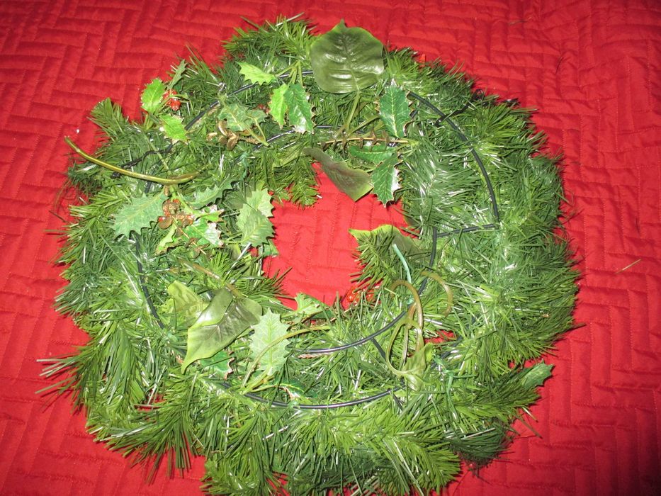 Coroa de natal com folhas de natal