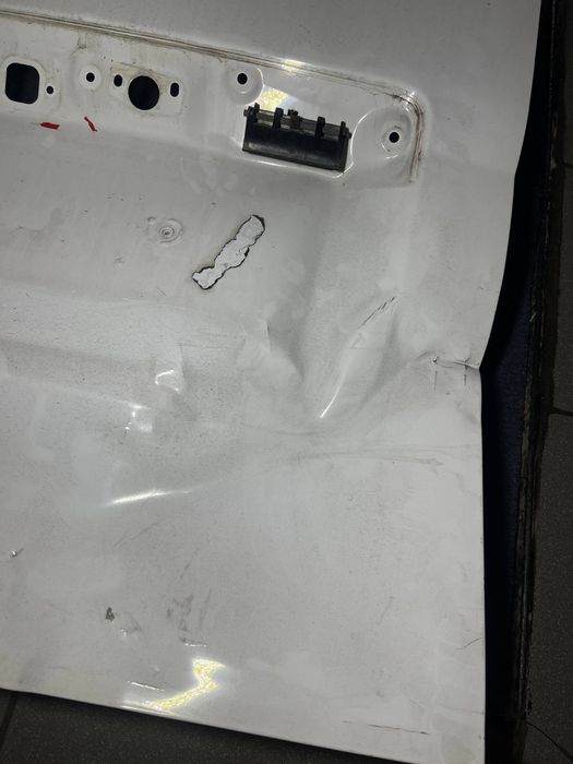 Задні двері нісан нв200