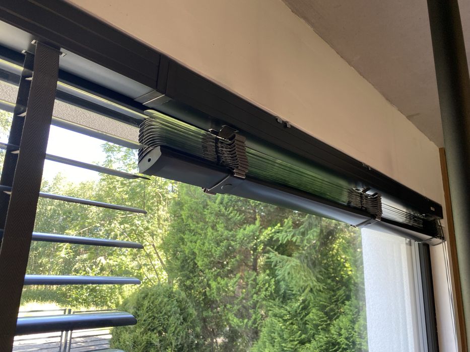 Żaluzja aluminiowa 50 mm   2 szt. x 1422x1100mm,